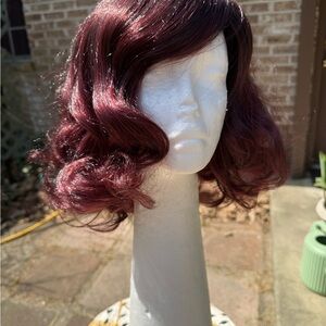 Elegant Burgundy Curly Wig